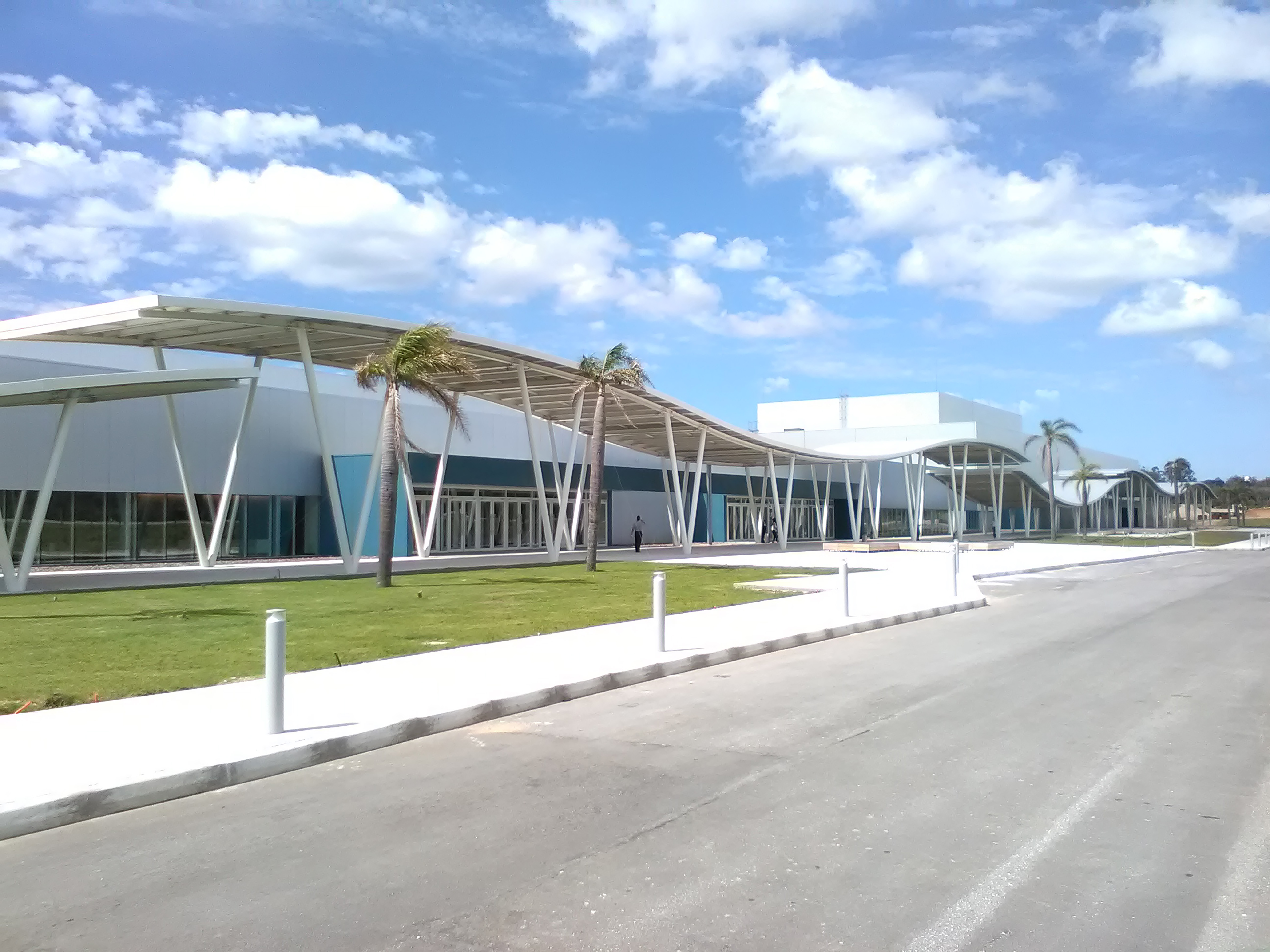 Imágen de la estructura del Centro de Convenciones en Punta del Este