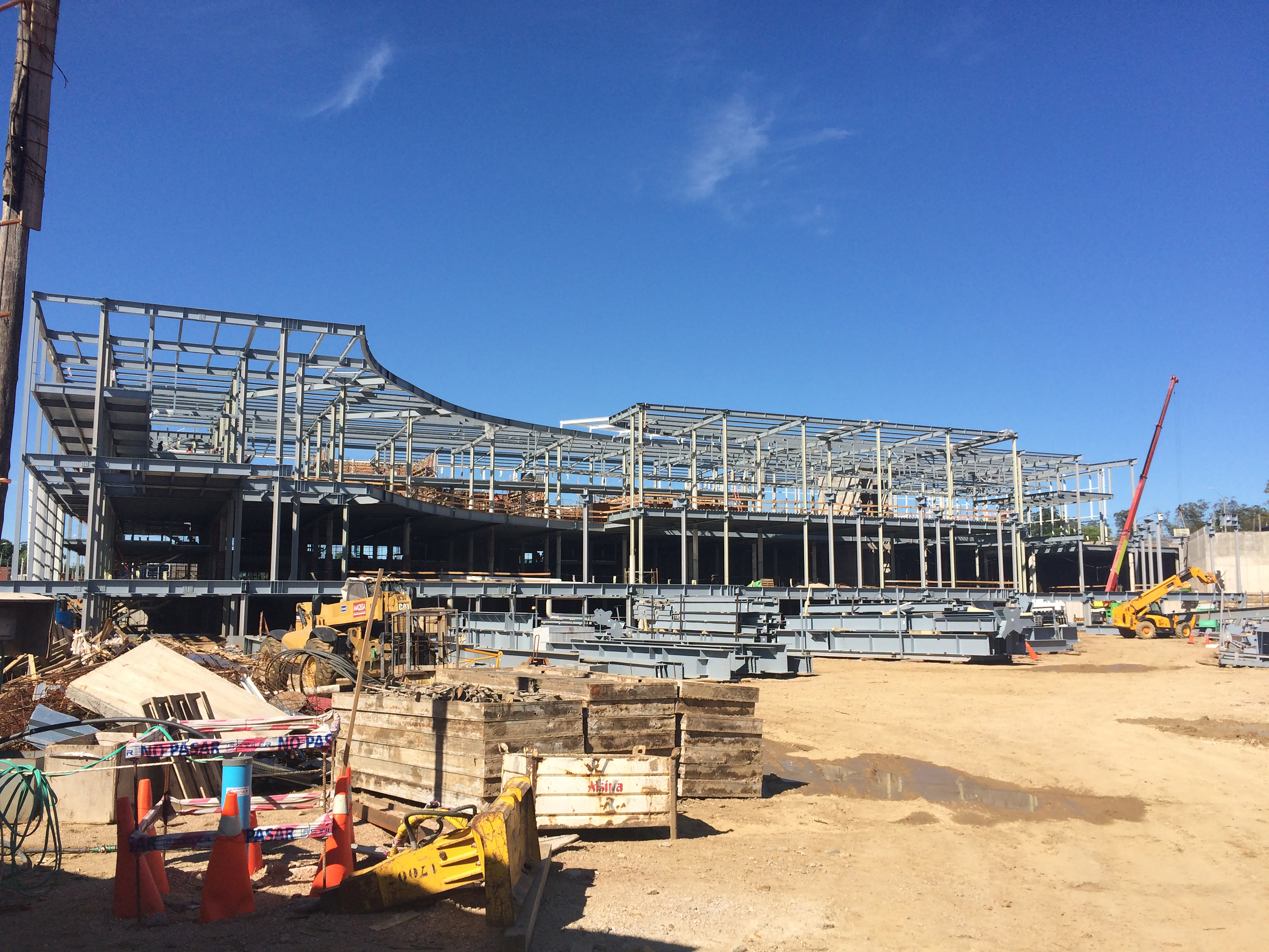 Imágen de la estructura del Shopping en Las Piedras