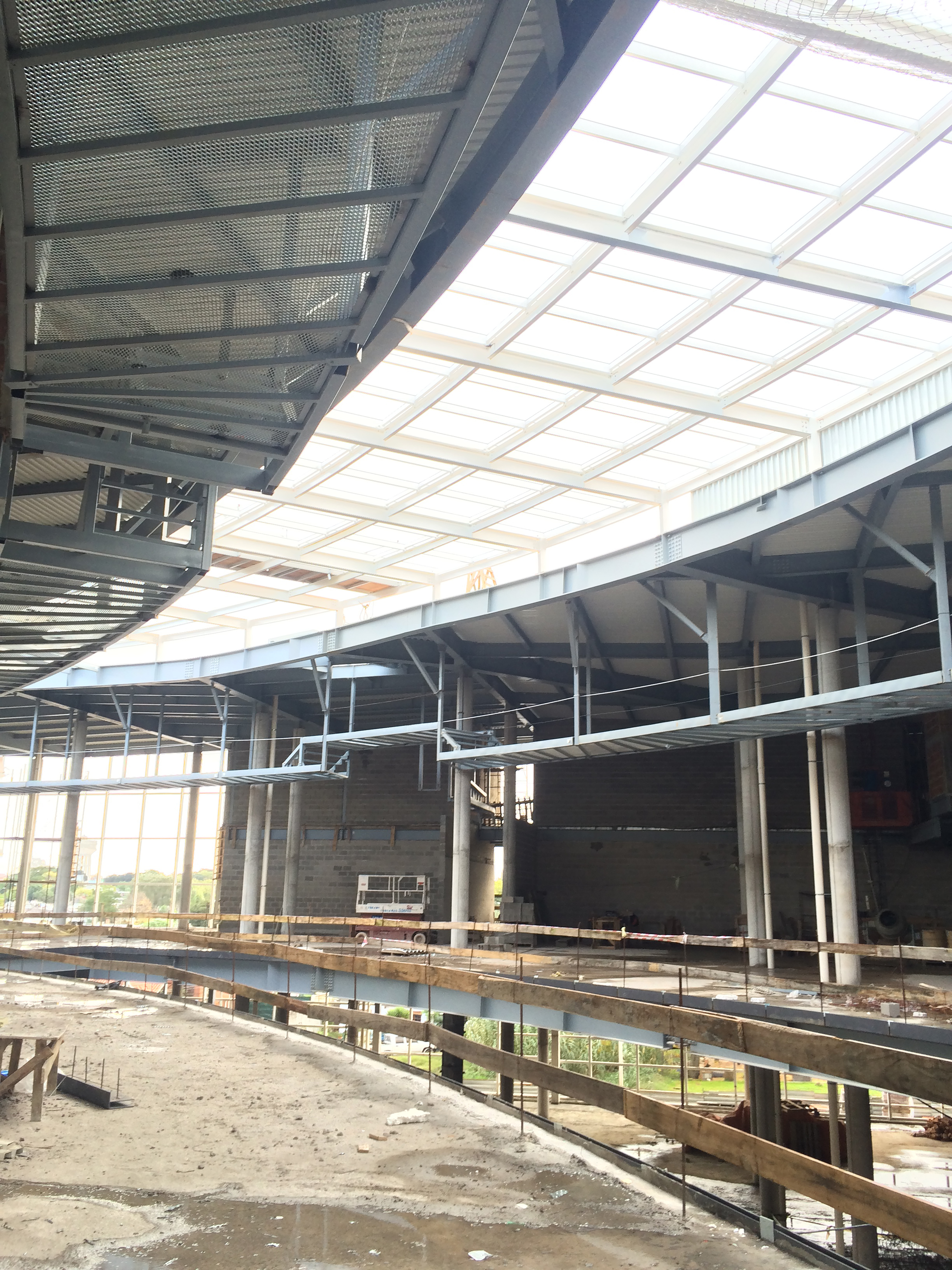 Imágen de la estructura del Shopping en Las Piedras